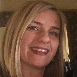 Meet your Posher, Stefanie